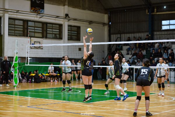 VOLEY 15/8 despues de las 18 hs cancha 1 y 2